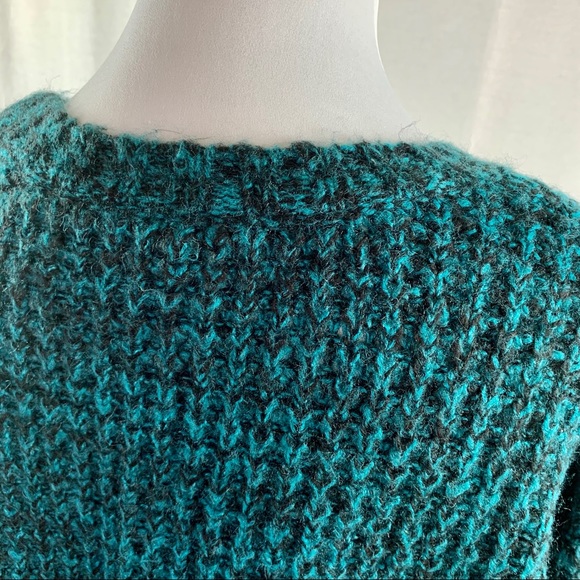 BCBGeneration green and black high low sweater - Picture 6 of 9
